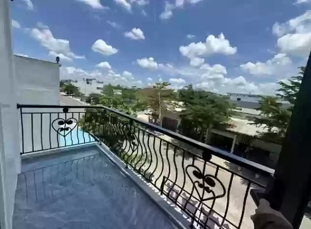 Khách Sạn Giá Rẻ Đức Hòa Có Tốt Không?